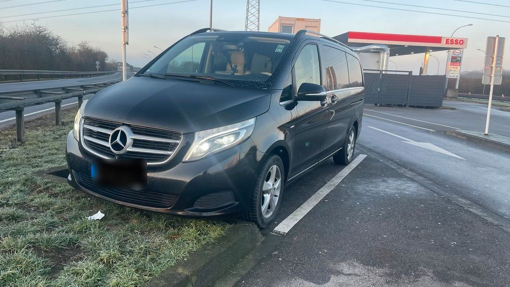 Image of Mercedes-Benz GLC 250