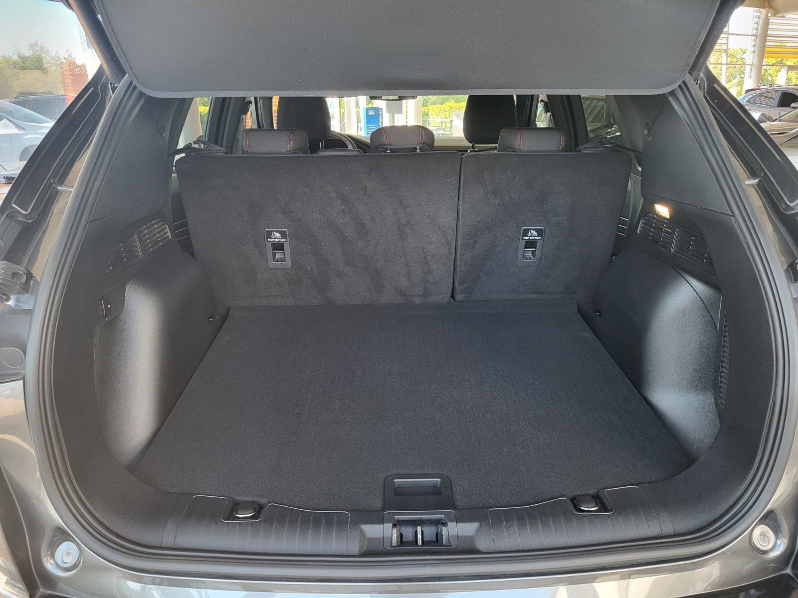 Fahrzeugabbildung Ford Kuga Plug-In Hybrid ST-Line AHK, Frontkamera