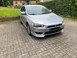 Mitsubishi lancer - Mitsubishi Lancer mit Diesel-Antrieb: Limousine