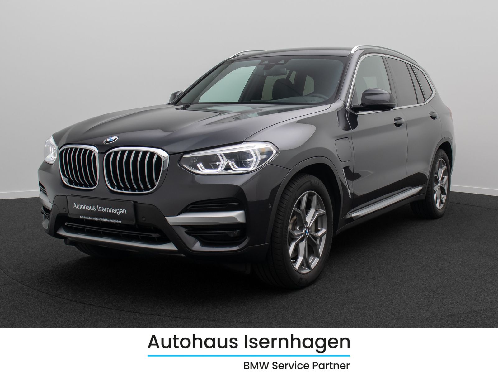 Fahrzeugabbildung BMW X3 xD30e xLine HUD DAB Kamera Alarm HiFi 19Zoll