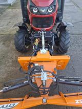 Andere Allrad Traktor Winterdienst - Traktor