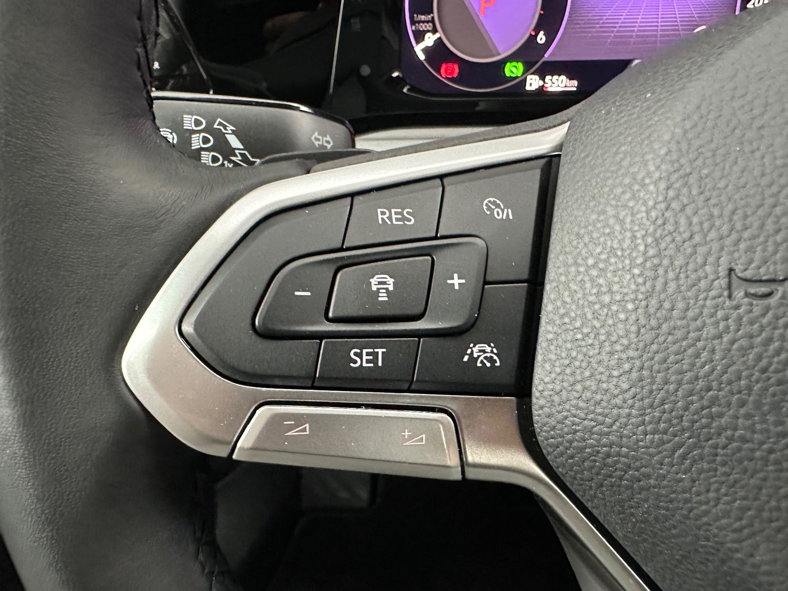 Fahrzeugabbildung Volkswagen Golf Variant 2.0 TDI DSG Life NAV+LED+STHZ+ACC