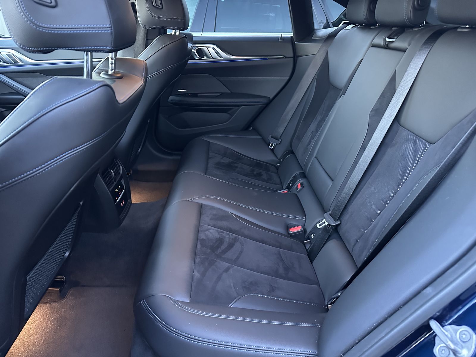 Fahrzeugabbildung BMW 420d Gran Coupé M-Sport NAV+LED+AHK+ACC+H&K+18ZO