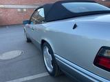 Mercedes-Benz E 320 Cabrio A124 5-Gang Autom. Leder AMG Räder - Mercedes-Benz E 320 mit Benzin-Antrieb: Cabrio