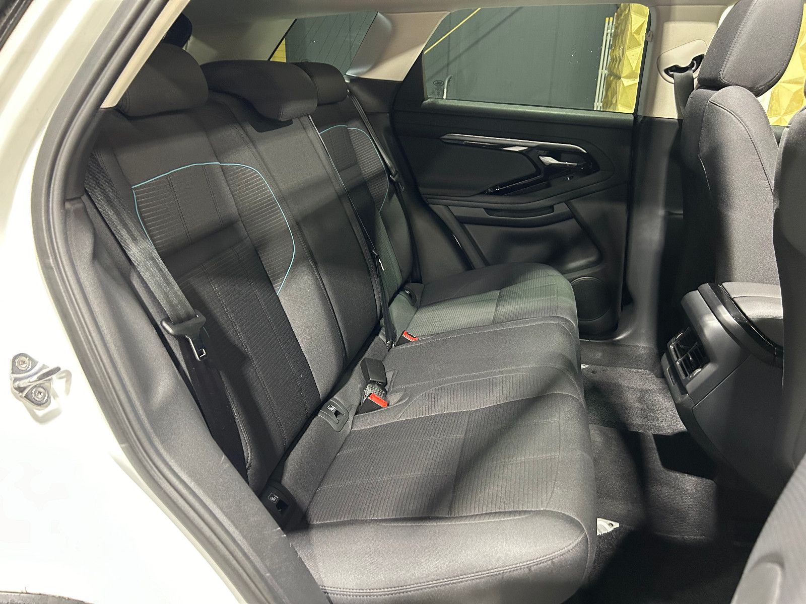 Fahrzeugabbildung Land Rover Range Rover Evoque Basis/PANO/APPLE/KAMERA/TEMPO