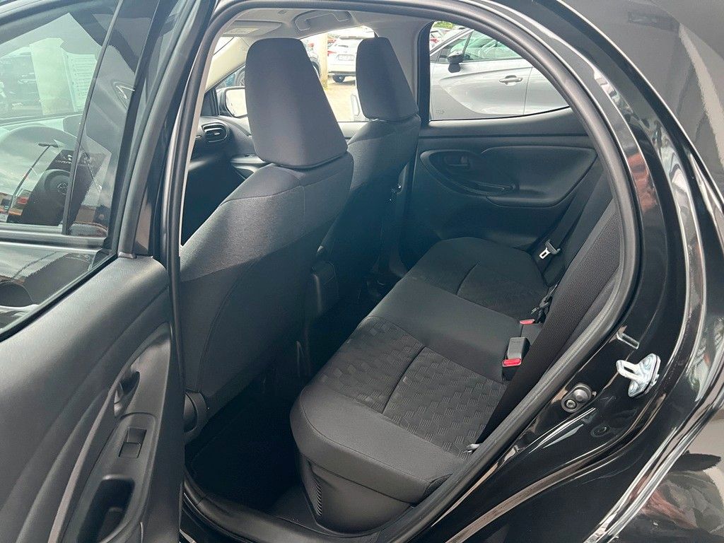 Fahrzeugabbildung Toyota Yaris Hybrid Teamplayer Comforpaket