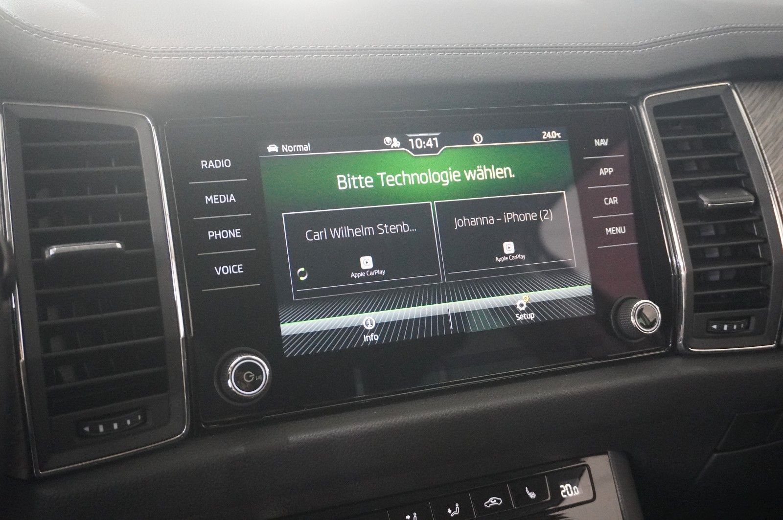 Fahrzeugabbildung SKODA Kodiaq 2.0 TSI STYLE 4X4 7-SITZ NAVI/KAMERA/AHK