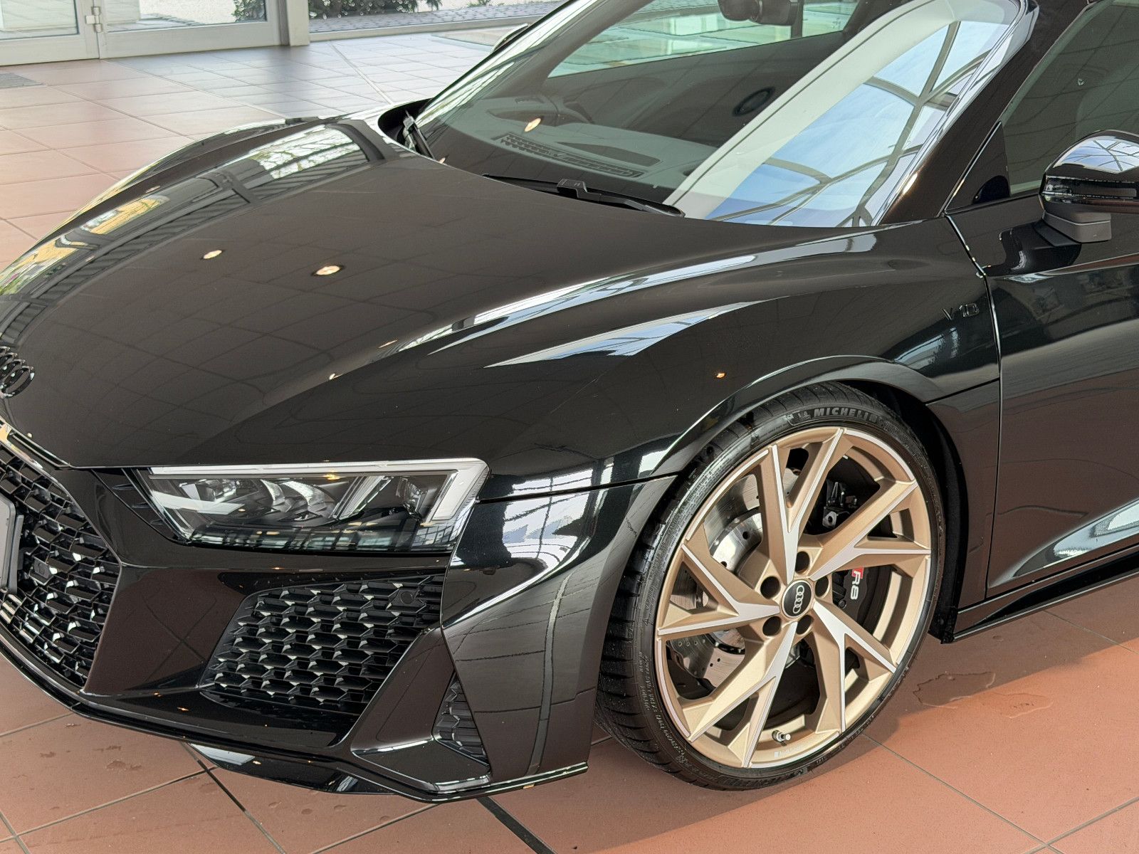 Fahrzeugabbildung Audi R8 Spyder 5.2 FSI RWD performance/BANG&OLUFSEN/