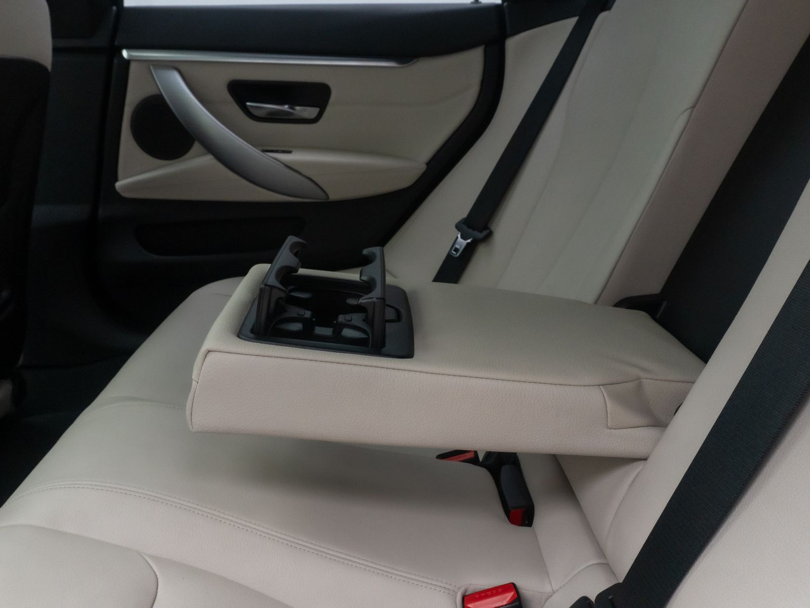 Fahrzeugabbildung BMW 430 Gran Coupé xD M Sport Kamera HUD HiFi Alarm