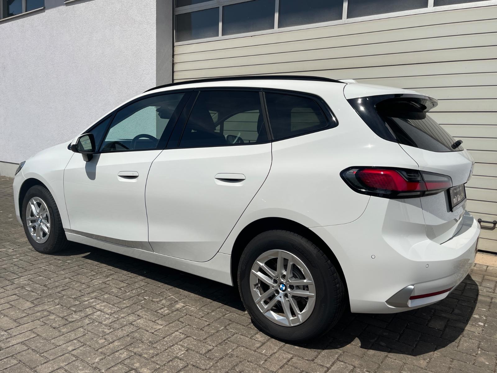 BMW 218 Active Tourer U06 A-LED Kamera PDC Shadow