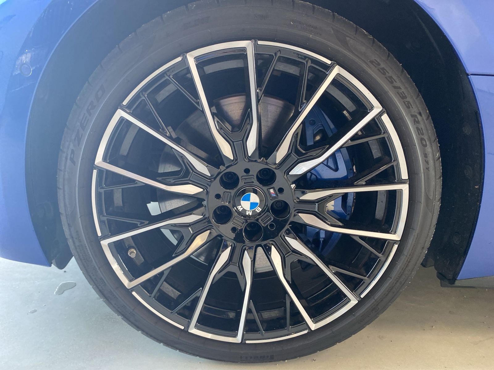 BMW i4 - Bild 23