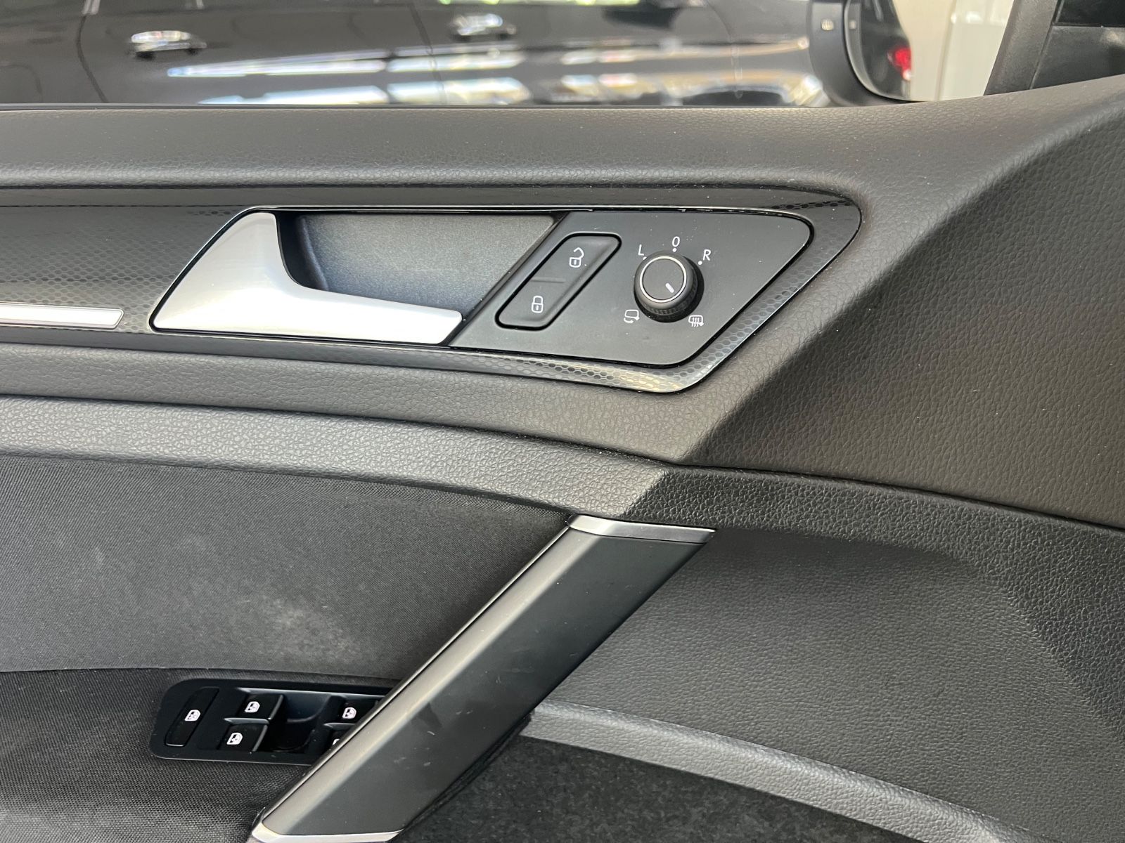 Fahrzeugabbildung Volkswagen Golf VII Lim. 2.0 TDI Highline BMT