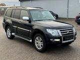 Mitsubishi Pajero 3.2 DI-D Top 7Sitzer  Xenon  Kamera - Mitsubishi Pajero Top mit Diesel-Antrieb