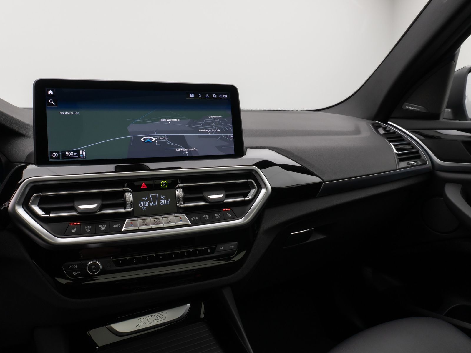 Fahrzeugabbildung BMW X3 xD30e Panorama Kamera HUD H/K Komfort Sport