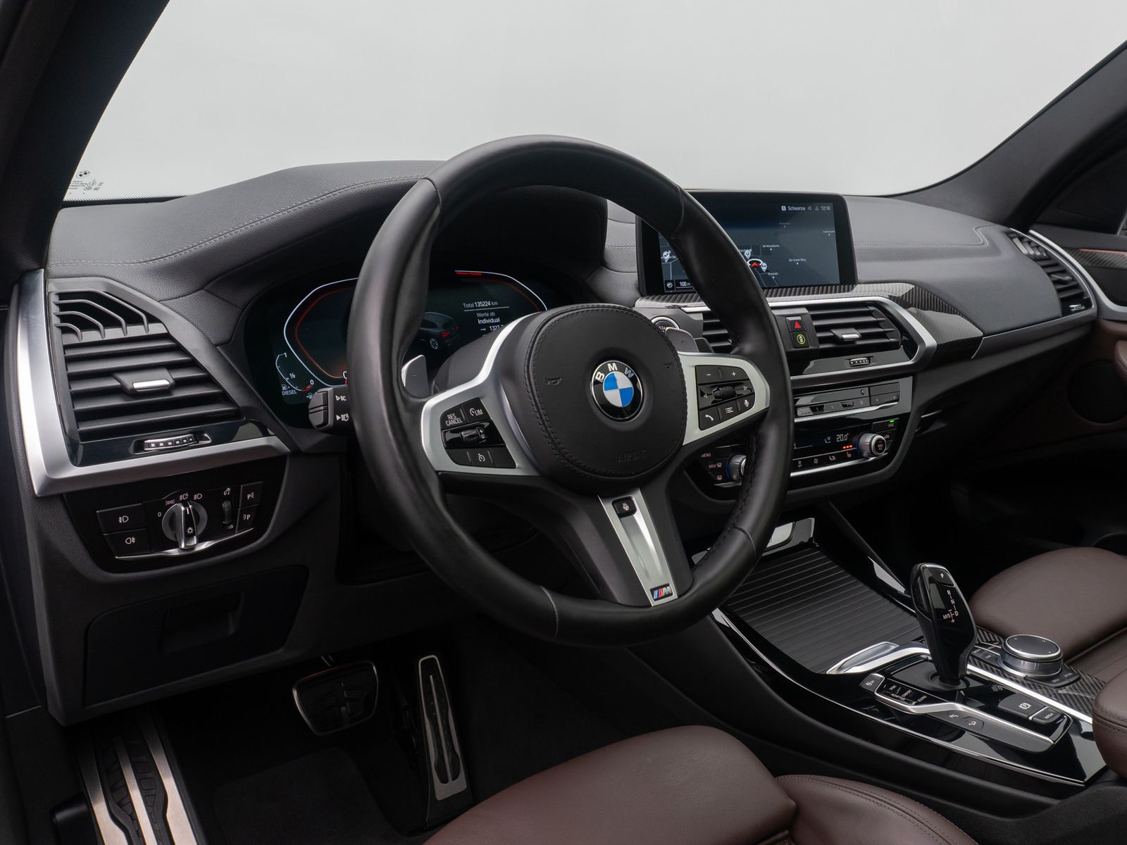 Fahrzeugabbildung BMW X3 xD30d M Sport DAB Kamera HUD DisplKey Panoram