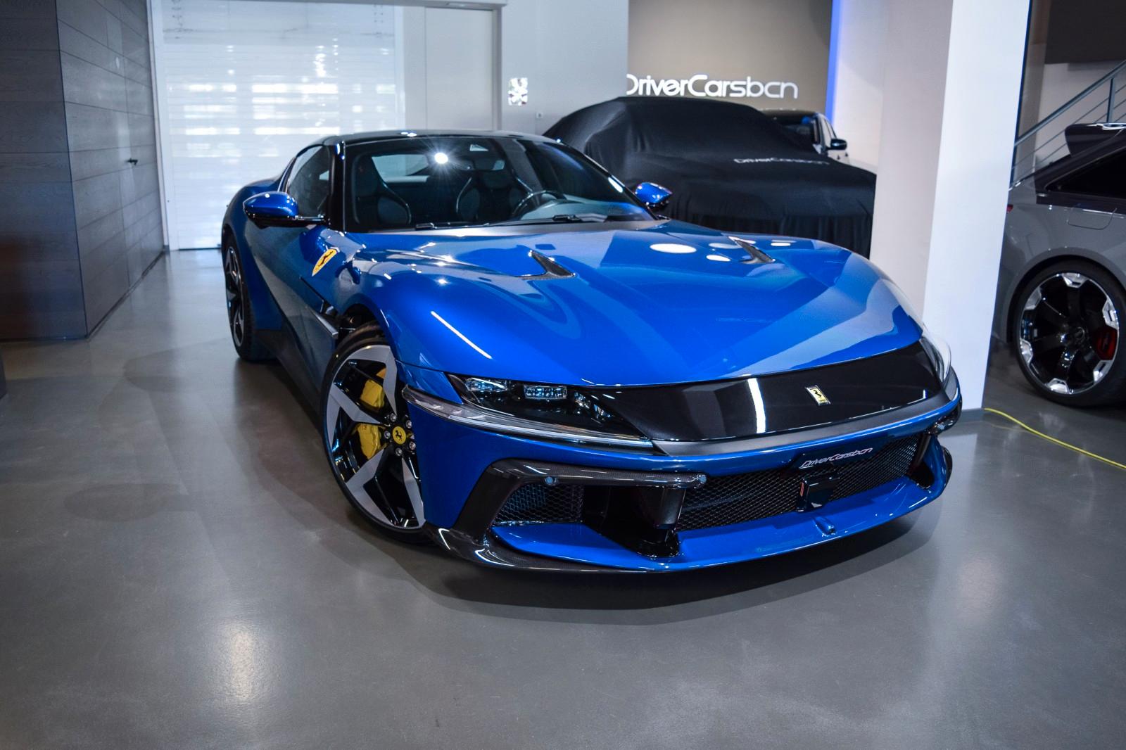 Ferrari 12 Cilindri - FULL CARBON