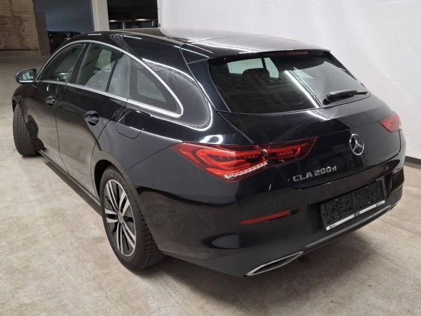 Fahrzeugabbildung Mercedes-Benz CLA 200 d  Shooting Brake LED/NAVI/LEDER/SHZ/CAM