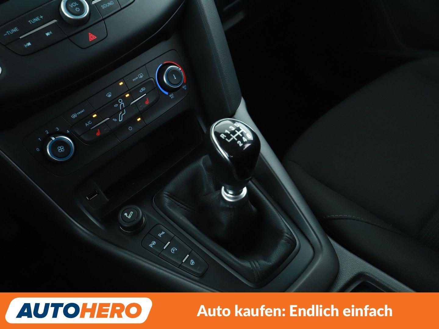 Ford Focus 1.0 EcoBoost Business*NAVI*TEMPO*PDC*SHZ*
