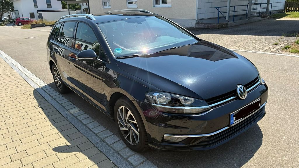 Image of Volkswagen Golf