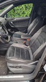 Volkswagen Tiguan Allspace 2.0 TDI DSG 4 Motion R Line - VW Tiguan Allspace Gebrauchtwagen in Stuttgart