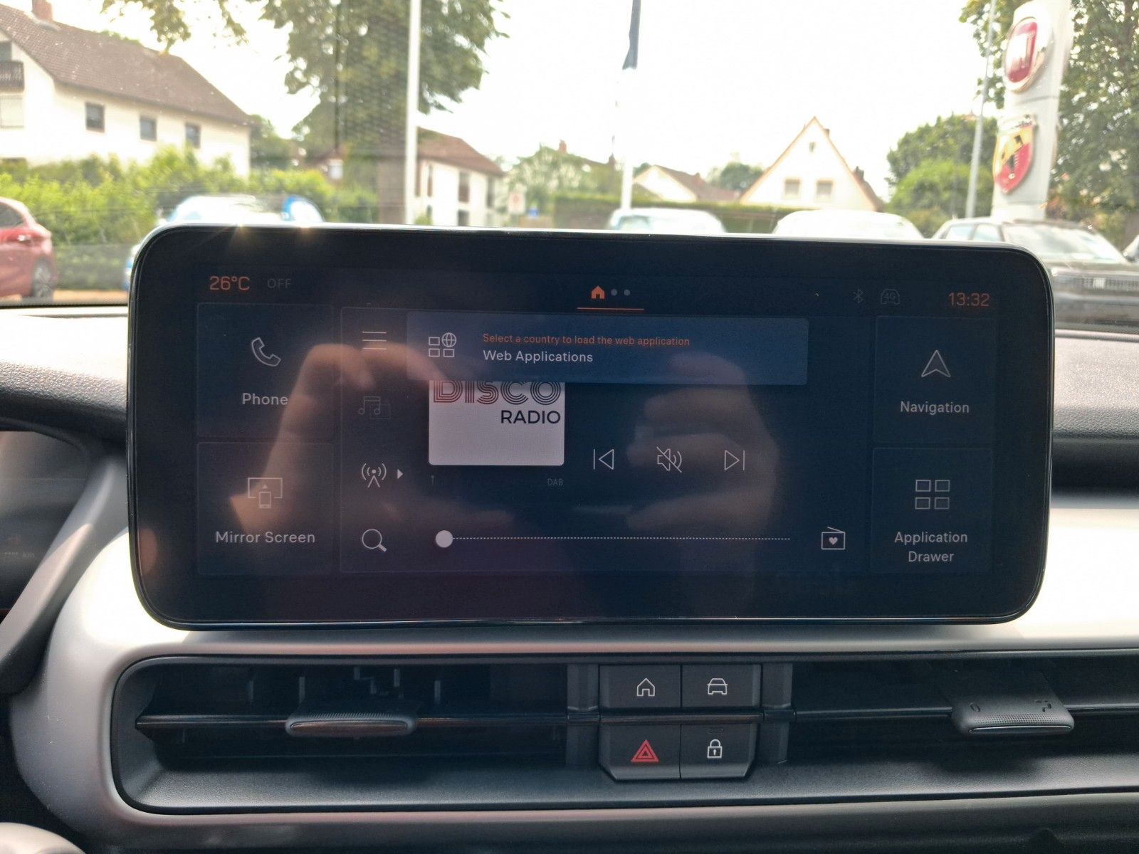Fahrzeugabbildung Jeep Altitude Black Edition Leder Massage ACC