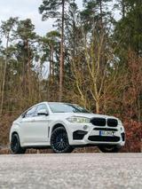 BMW X6 M 4.4 V8 585-720 PS  - weiße BMW X6 M