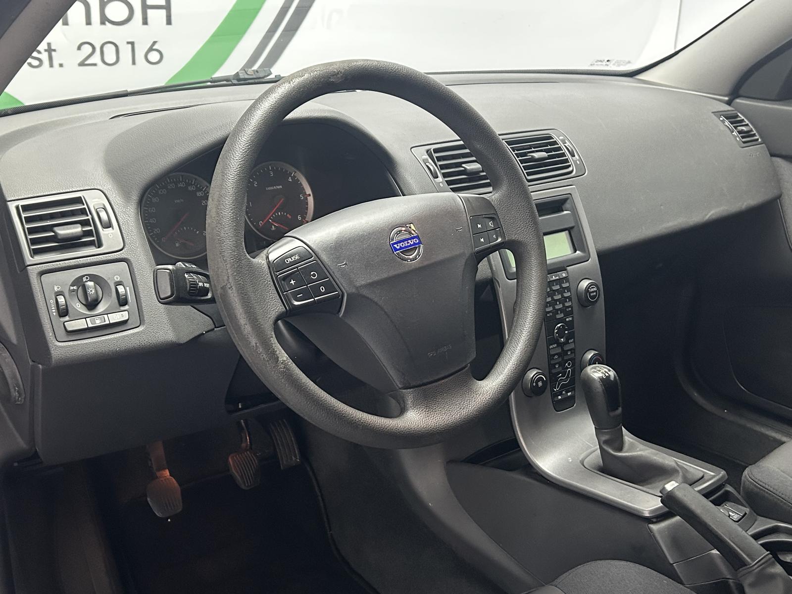 Volvo V50 2005 — photo 9