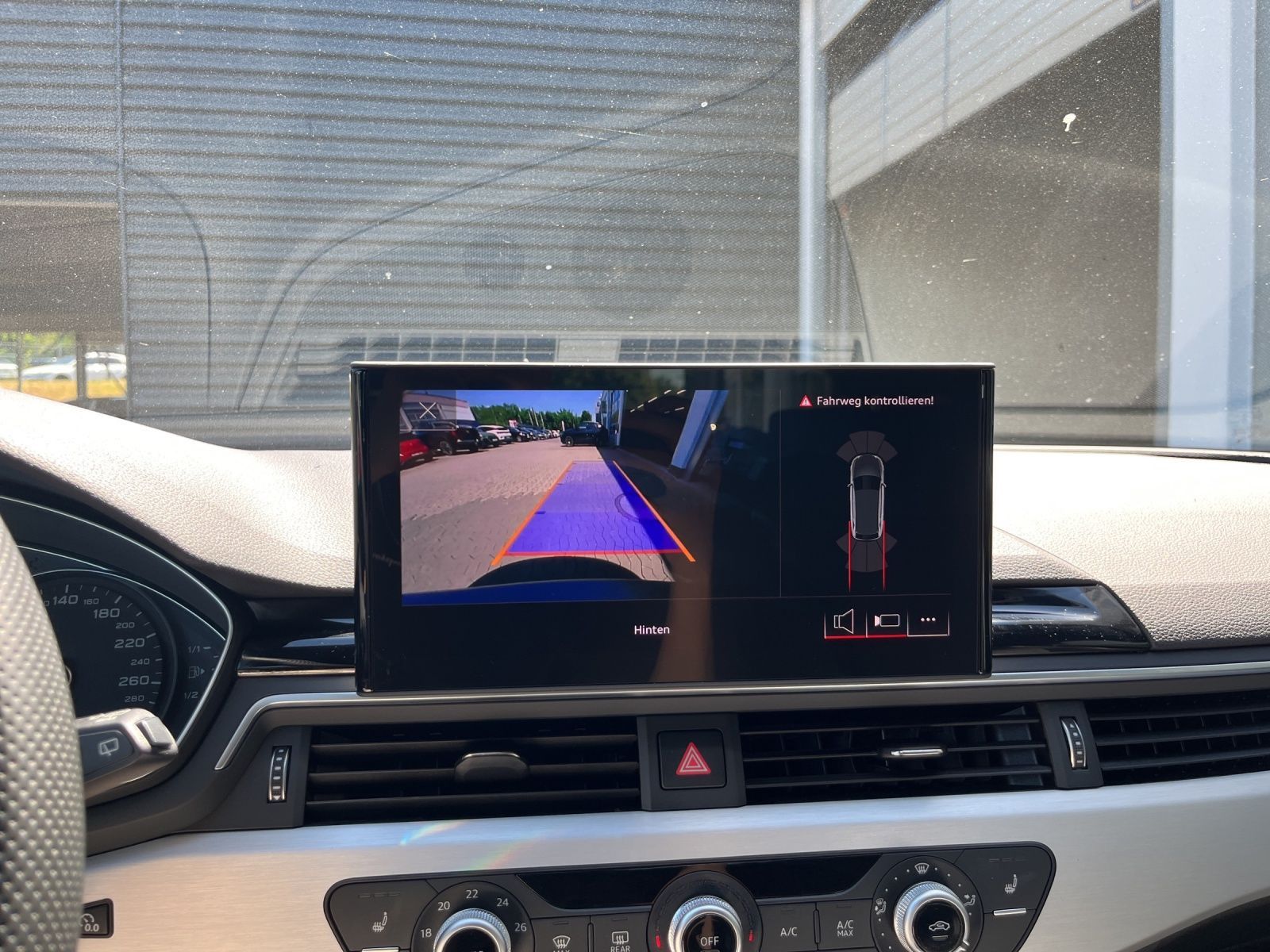 Audi A4 - Bild 17