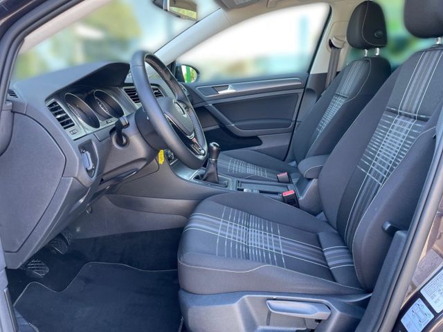 Golf VII Comfortline 1.6 TDI Navi,PDC,SHZ