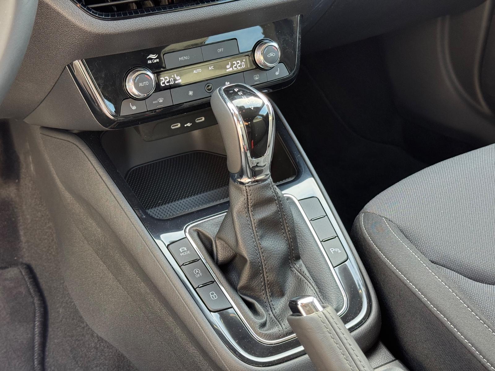Skoda Fabia Extra Plus 1,0 TSI DSG 2 ZoKlima 2PDC Kame