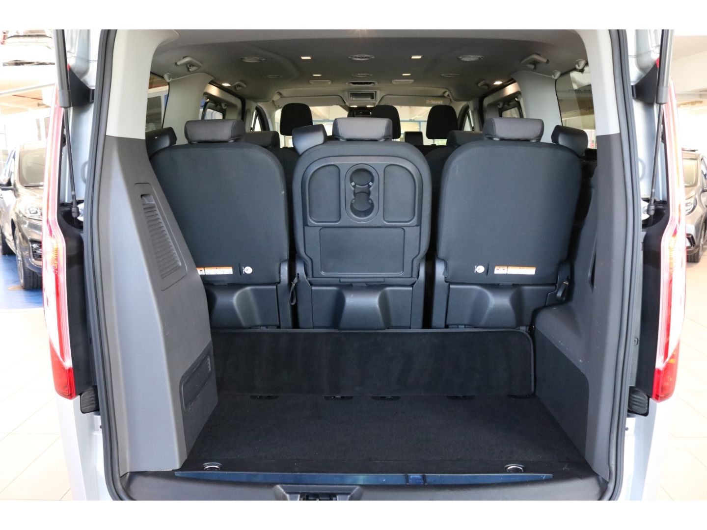 Fahrzeugabbildung Ford Tourneo Custom L1 Titanium 2.0 Kamera Spurh ASS