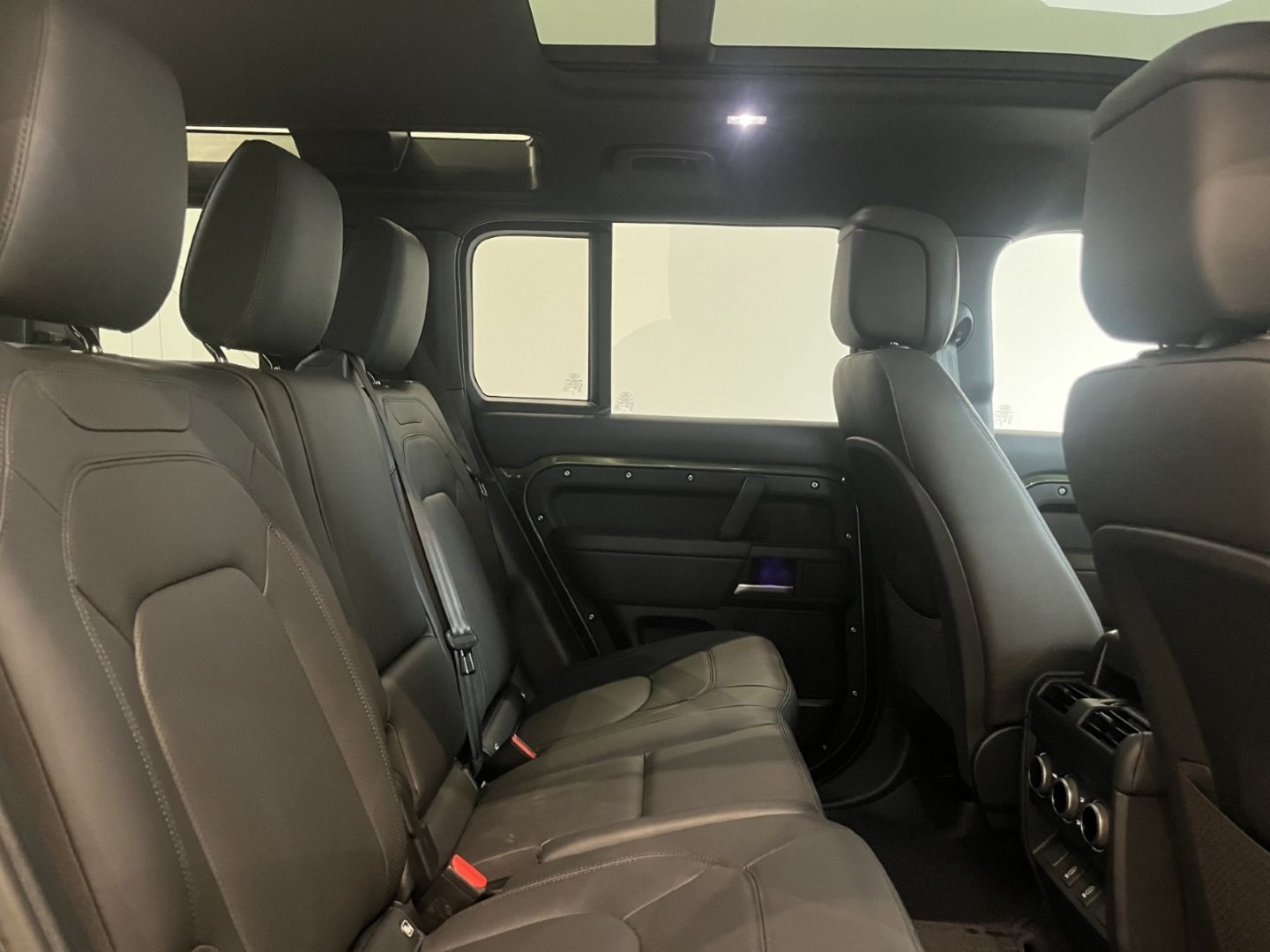 Land Rover Defender - Bild 5