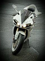 Yamaha R1 RN 12 / Rennmaschine  in weiß / White Pear - Offers matching your search criteria