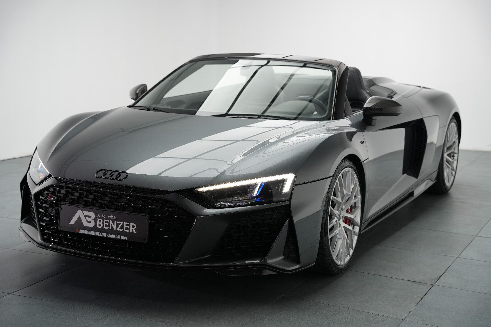 AUDI Spyder 5.2 FSI quattro performance/FULL-CARBON
