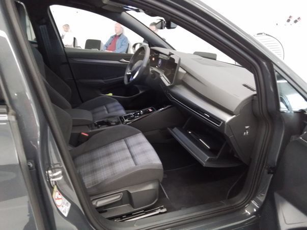 Volkswagen Golf - Bild 6