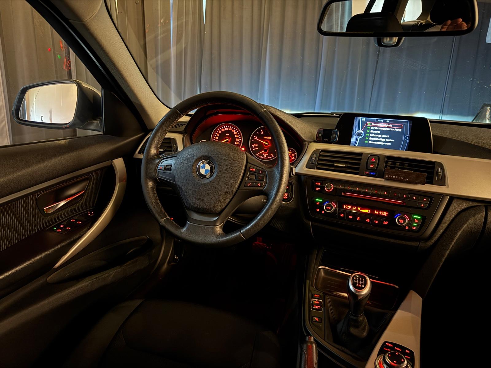 BMW 320d Touring / NAVI / MEMORY