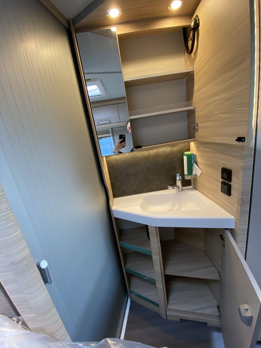 Fahrzeugabbildung Knaus Van TI PLUS PLATINUM SELECTION 700 LF Allrad,AHK