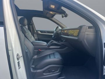 Porsche Cayenne - 11
