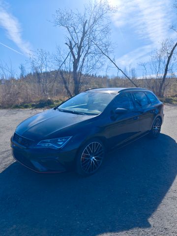 SEAT Leon ST 2.0 TSI 140kW FR DSG FR