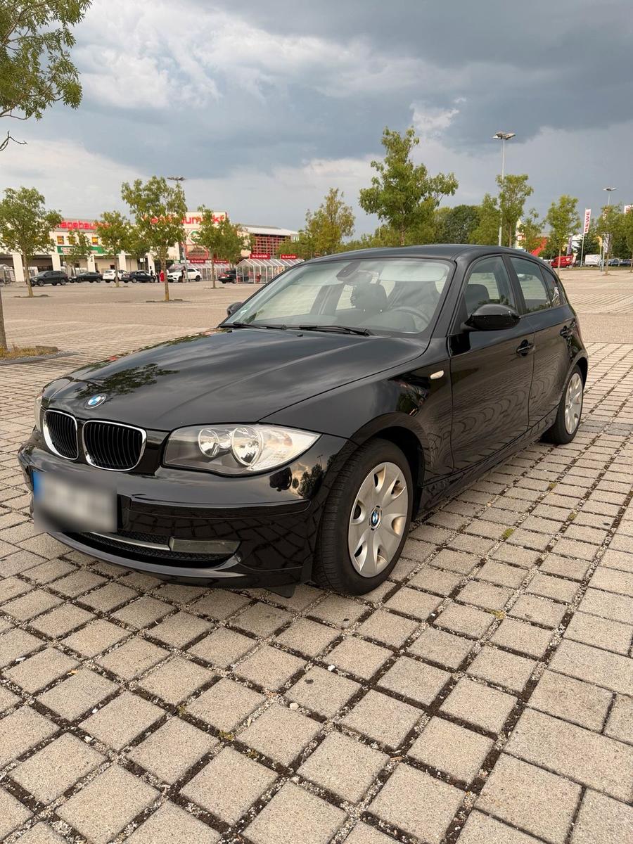 BMW 118, 2008