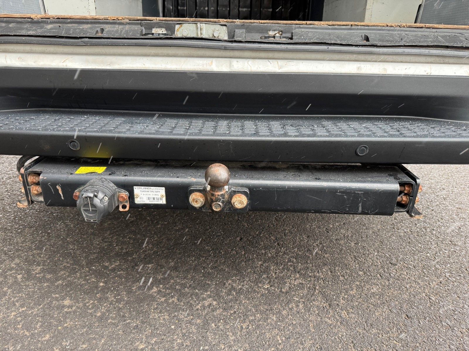 Fahrzeugabbildung Iveco Daily 35S12 *R3.520mm*AHK*Automatik*51.272km!!