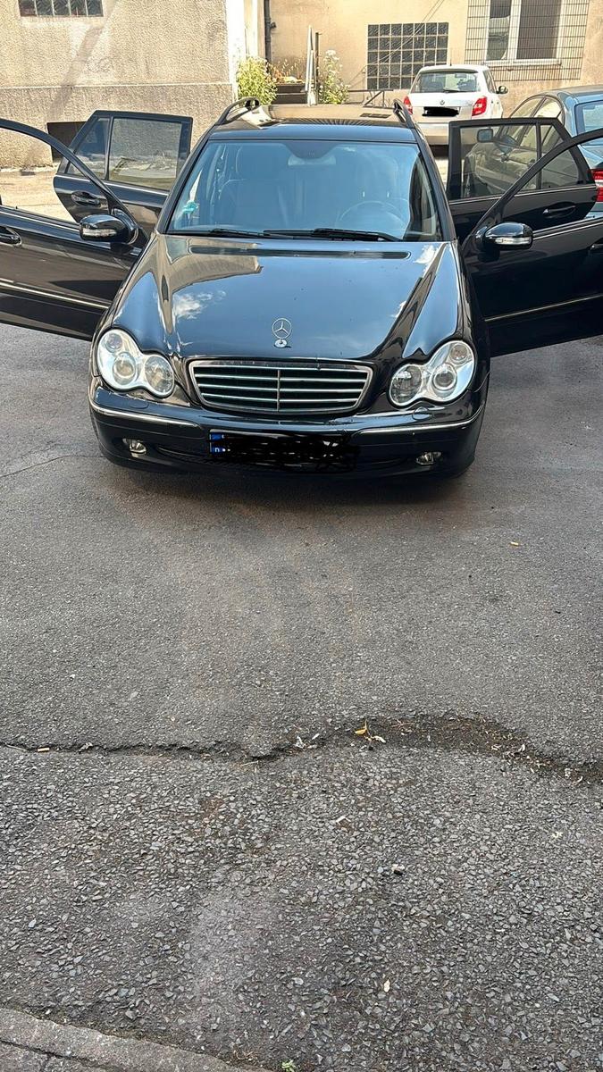 Mercedes-Benz C 220