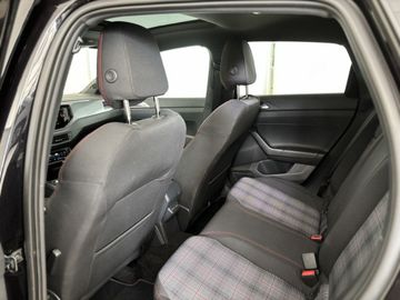 Fotografie 15 des VW Polo 2.0 TSI DSG GTI