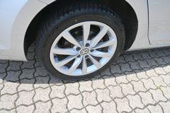 VW Golf VII Variant 1.4 TSI Highline Navi Leder PDC