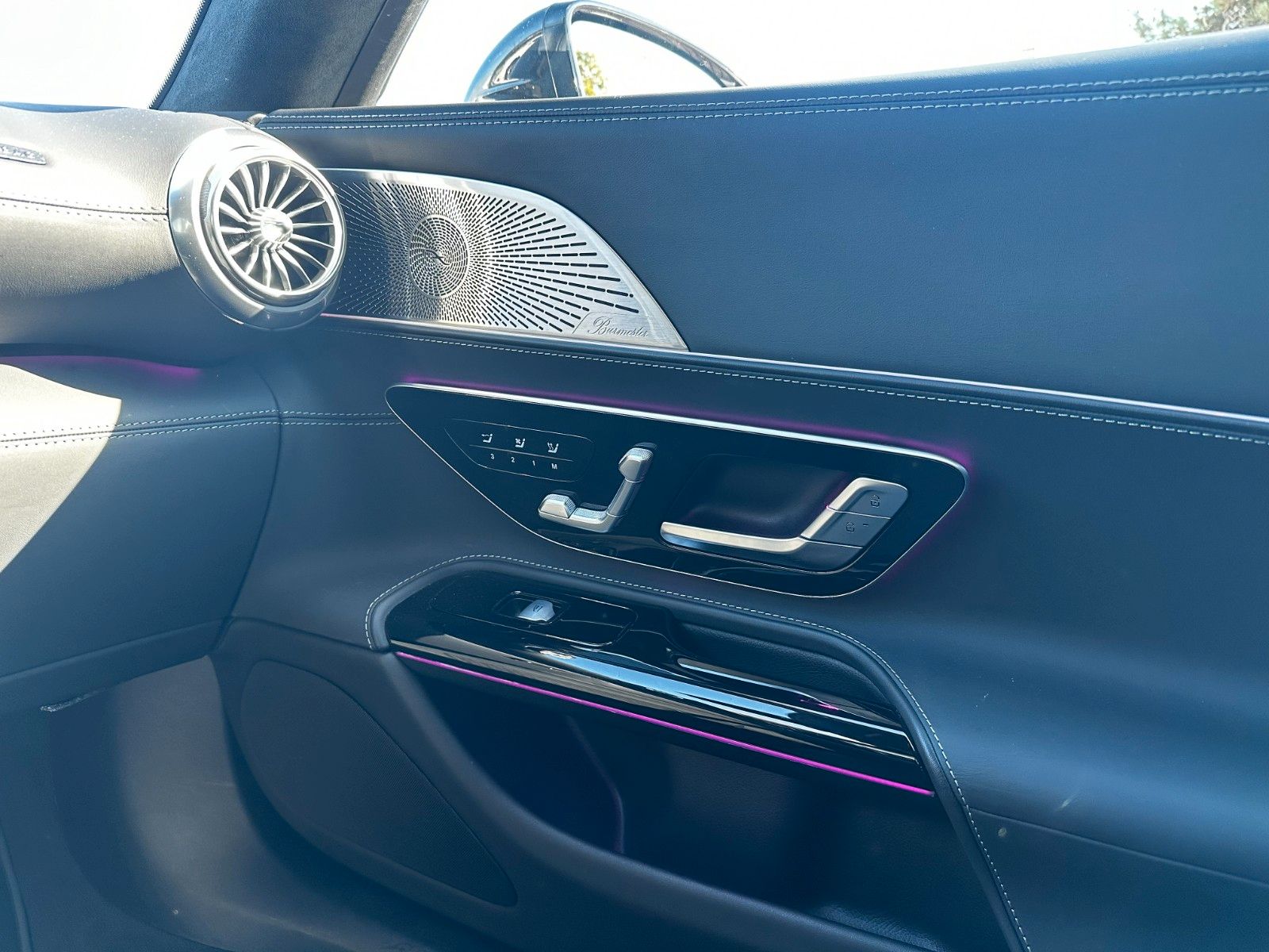 Fahrzeugabbildung Mercedes-Benz SL 43 AMG
