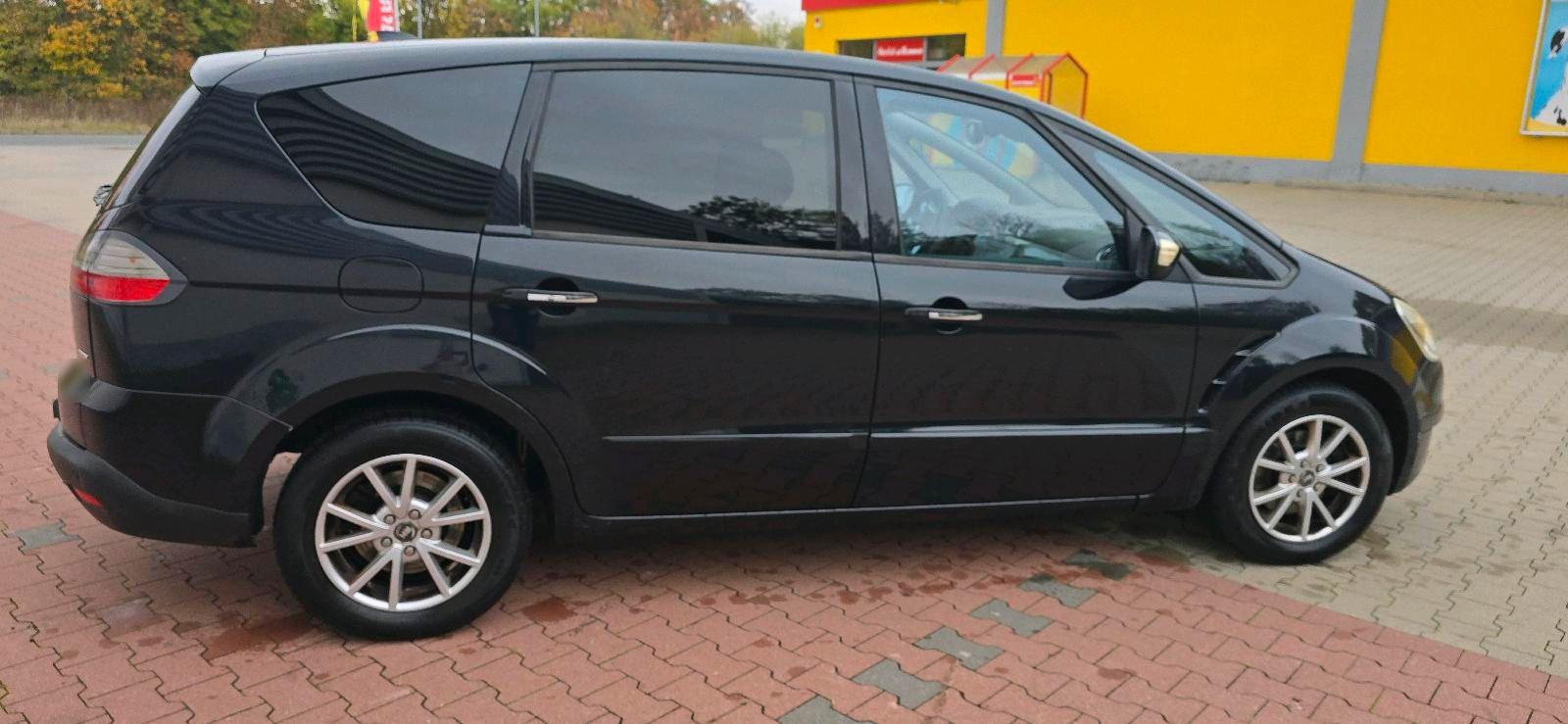 Ford S-MAX 2009 — photo 10