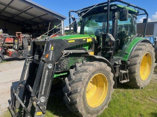 John Deere 6115R Forsttraktor
