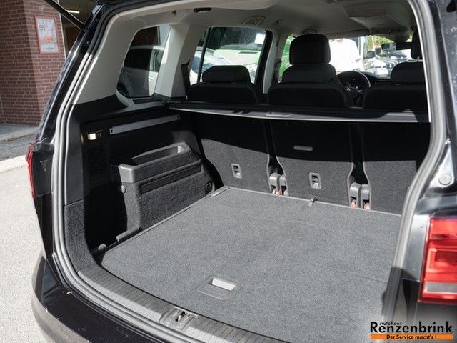 Touran Highline TDI LED ACC AHK Standhzg. Busine