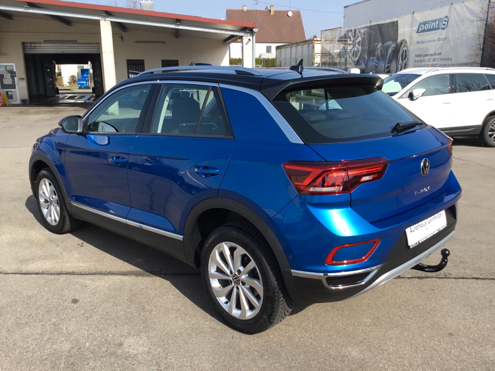 Fahrzeugabbildung Volkswagen T-Roc 1.5 TSI DSG Style+AHK+LED+ACC+17"+Kamera