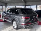 Audi SQ7 4.0 TDI quattro tiptronic LED+PanoramaSD+Nav - graue Audi SQ7